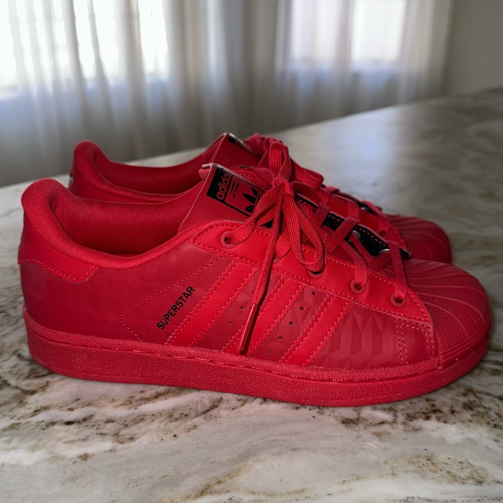 NEW adidas superstar size 3